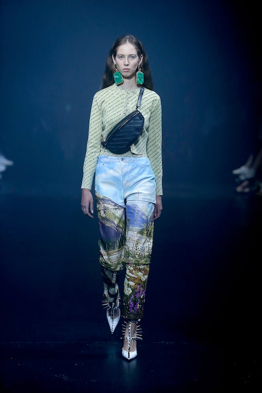 Runway-Bild der Balenciaga Frühjahr/Sommer 2018 Show in Paris.