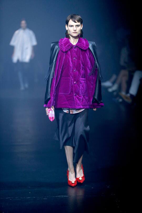 Runway-Bild der Balenciaga Frühjahr/Sommer 2018 Show in Paris.