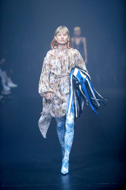 Runway-Bild der Balenciaga Frühjahr/Sommer 2018 Show in Paris.