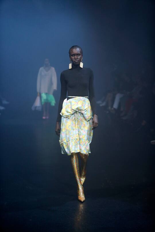 Runway-Bild der Balenciaga Frühjahr/Sommer 2018 Show in Paris.