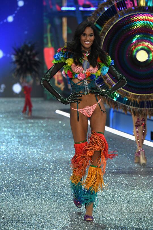 Victoria's Secret Show 2016 Paris