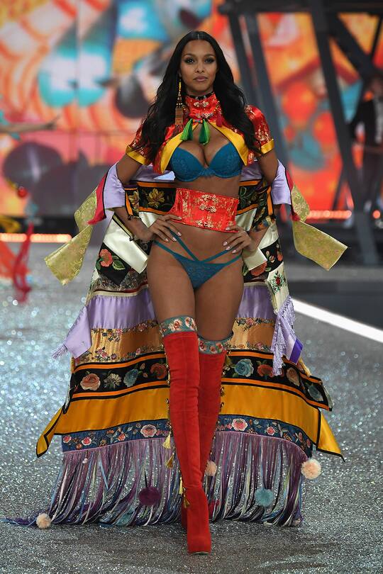 Victoria's Secret Show 2016 Paris