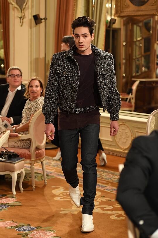 Chanel Collection des Metiers d'Art 2016/17 Paris Cosmopolite