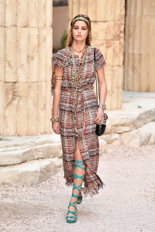 Chanel Cruise 2017/2018 Collection