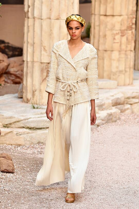 Chanel Cruise 2017/2018 Collection