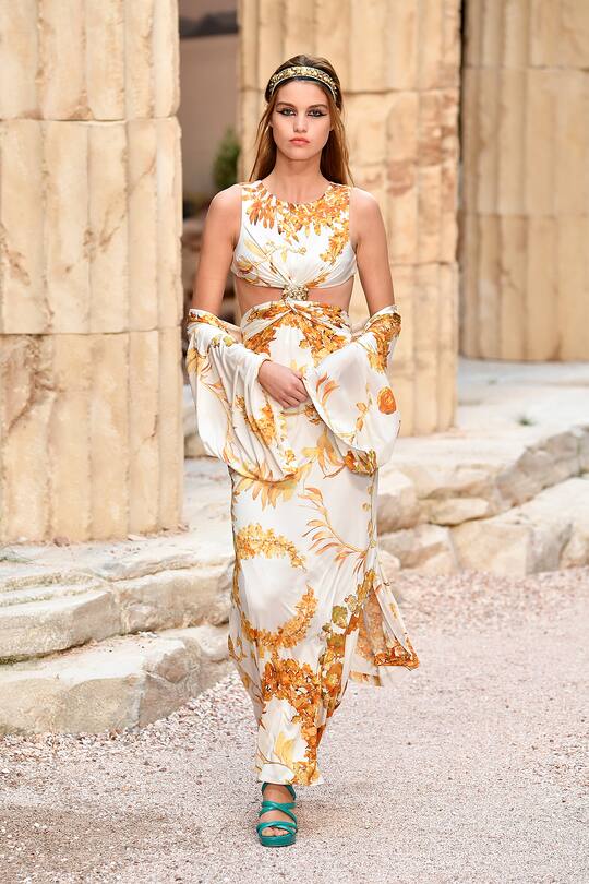 Chanel Cruise 2017/2018 Collection