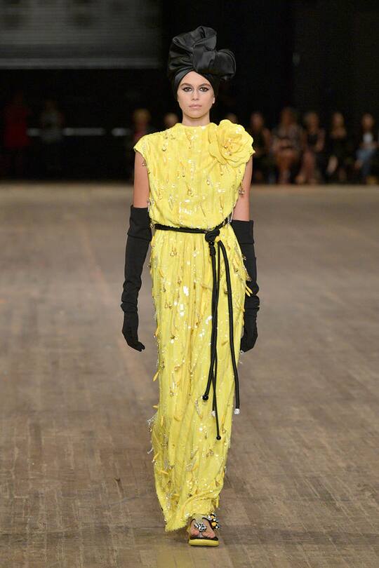 Kaia Gerber gibt ihr Runway-Debüt an der NYFW