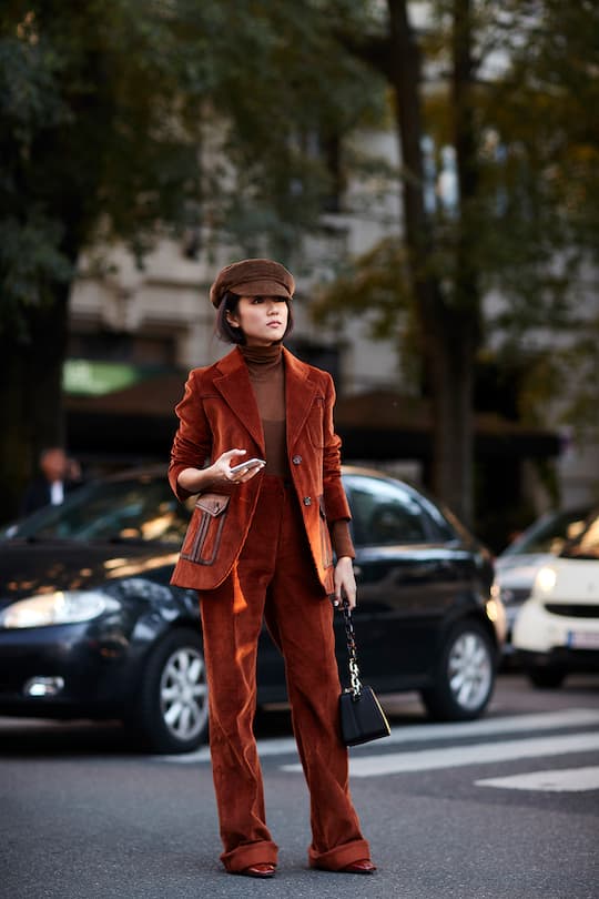 Street Styles zum Thema Anzug an der Fashion Week Mailand im September 2017