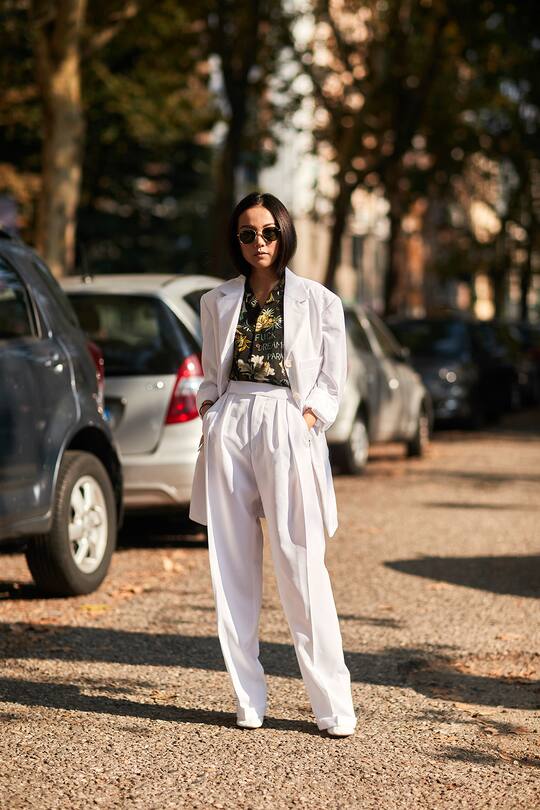 Street Styles zum Thema Anzug an der Fashion Week Mailand im September 2017