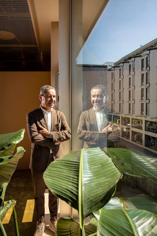 Macher aus Leidenschaft. Der 57-jährige Franco Savastano im Private-Shopping-Bereich der neu gestalteten Globus-Filiale in Zürich.