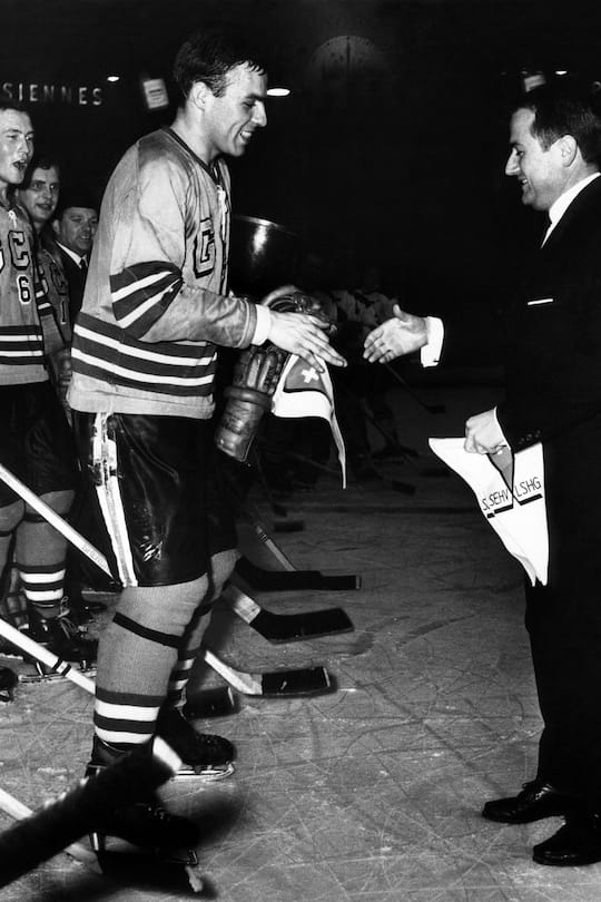 Sepp Blatter Lohn Frau Vermögen Fifa Fotos