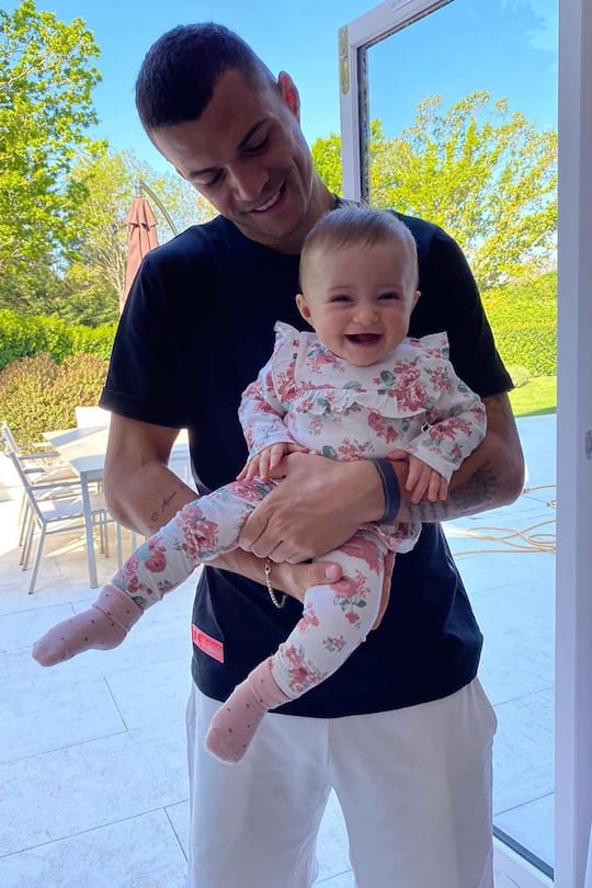 Granit Xhaka mit Tochter Ayana