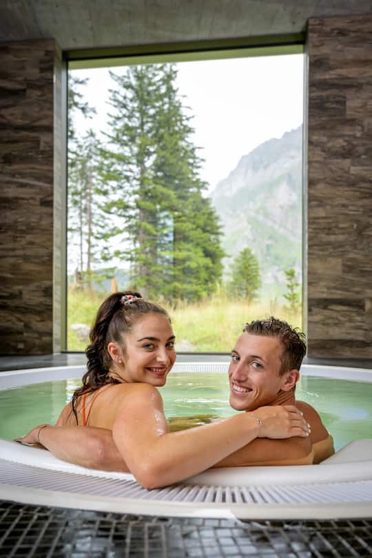 Simon Ehammer ist ein Schweizer Leichtathlet, mit seiner Freundin Tatjana Meklau