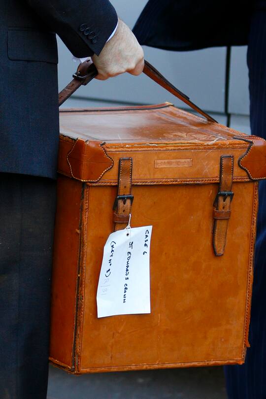 Lederbox Krone Queen Elizabeth