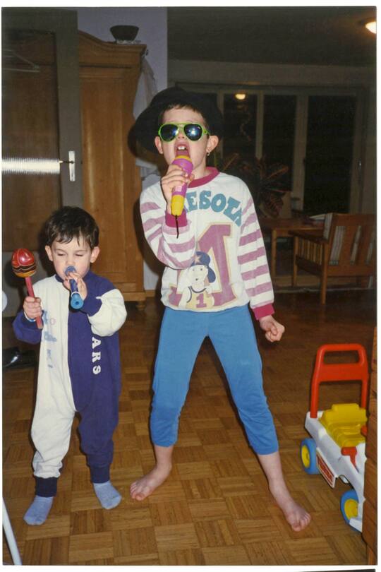 Loco Escrito, Kinderbilder privat