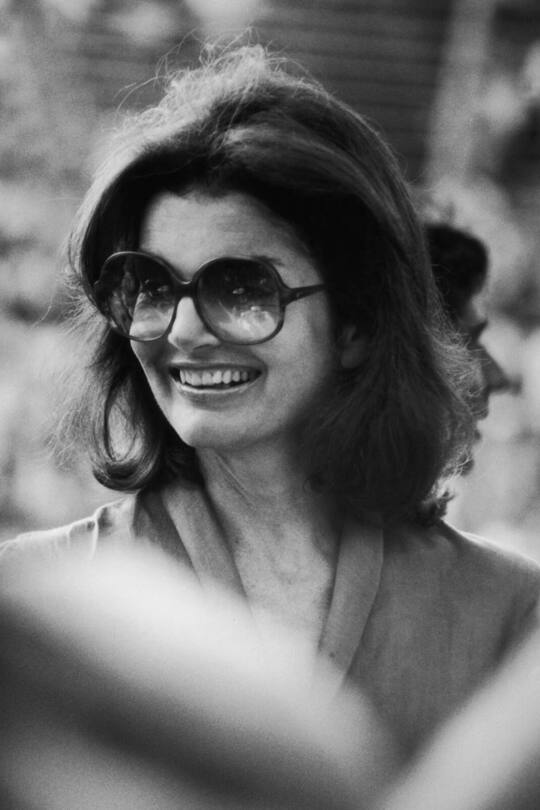 Jacqueline Kennedy Onassis attends the RFK tennis tournament in New York City, 26th August 1978. (Photo by Linda Rosenbaum/Archive Photos/Getty Images)