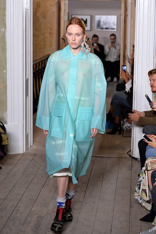 Runway-Look bei der Burberry Herbst/Winter 17/18 Show in London