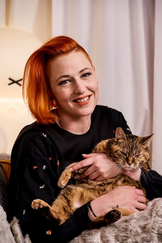 Meta Hiltebrand Koechin mit Freund Tom Guldimann gemeinsame Wohnung Neuanfang Zuerich 2022 Fotos: Geri Born