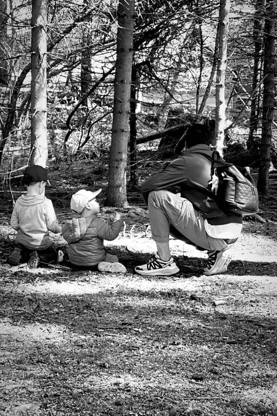 Rafael Beutl verbrachte die warmen Tage mit seinen Kindern im Wald.