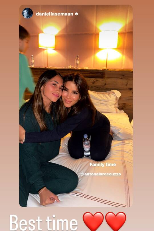 Antonela Roccuzzo in den Skiferien mit Kollegin Daniella Semaan.