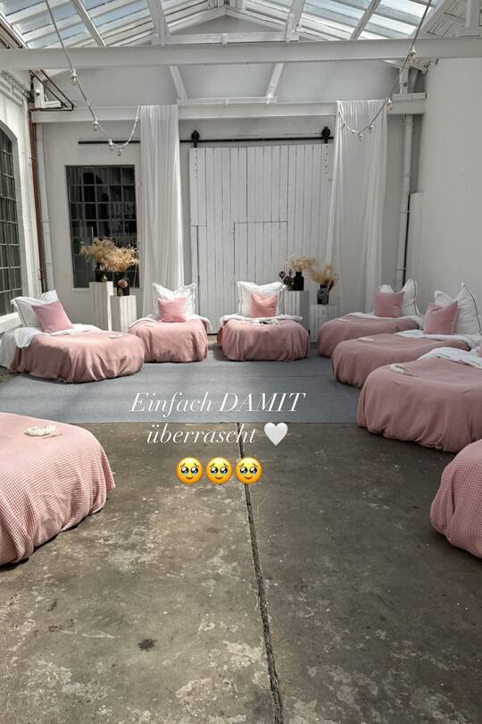 Hierhin wurde Christina Luft von ihren Mädels für den Junggesellinnenabschied entführt.