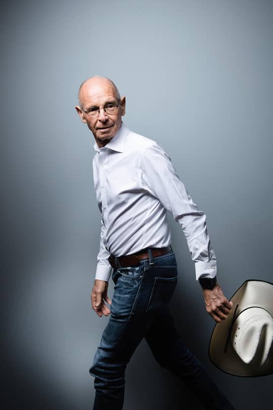 Hannes Schmid, Schweizer Fotograf und Fotokünstler, IPFO Vernissage Mythos & Ethos der Ausstellung von Hannes Schmid, 9. Juni 2022, Olten SO