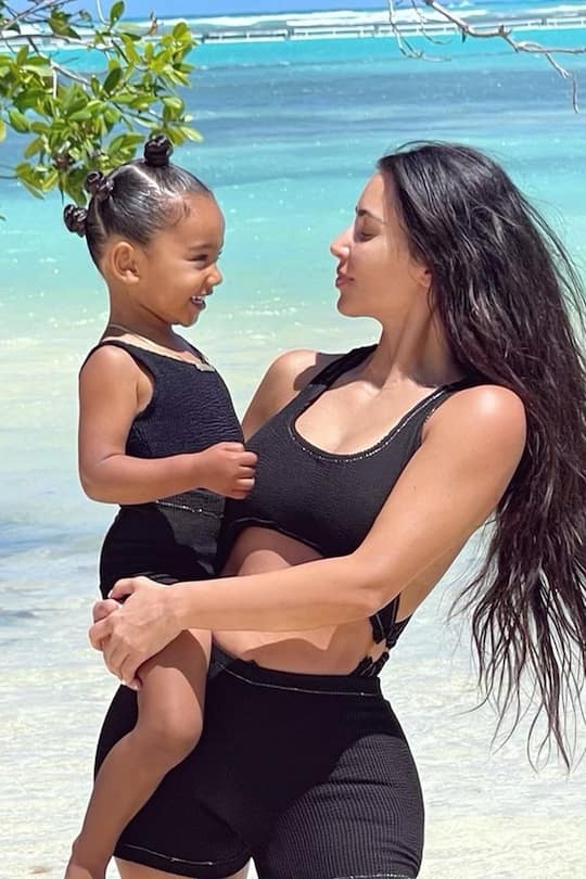 Kim Kardashian und Tochter Chi