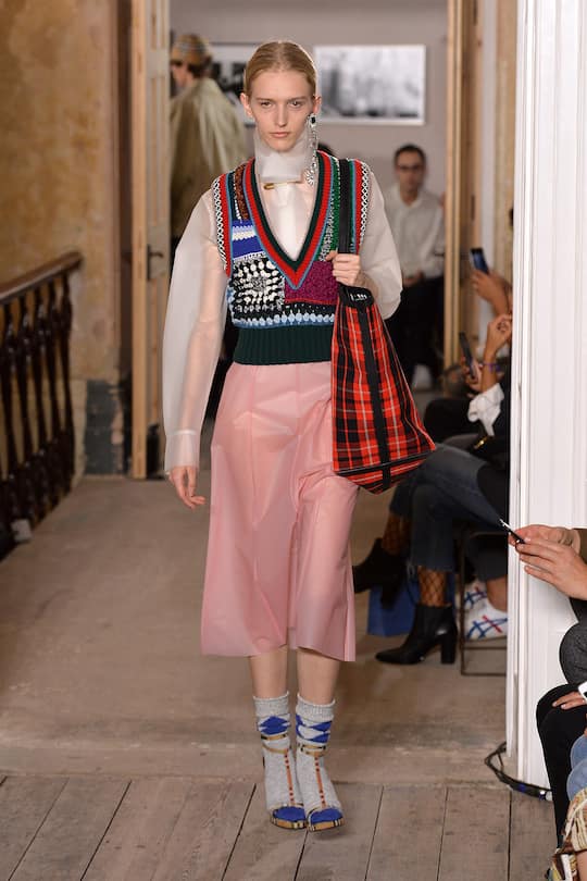 Runway-Look bei der Burberry Herbst/Winter 17/18 Show in London