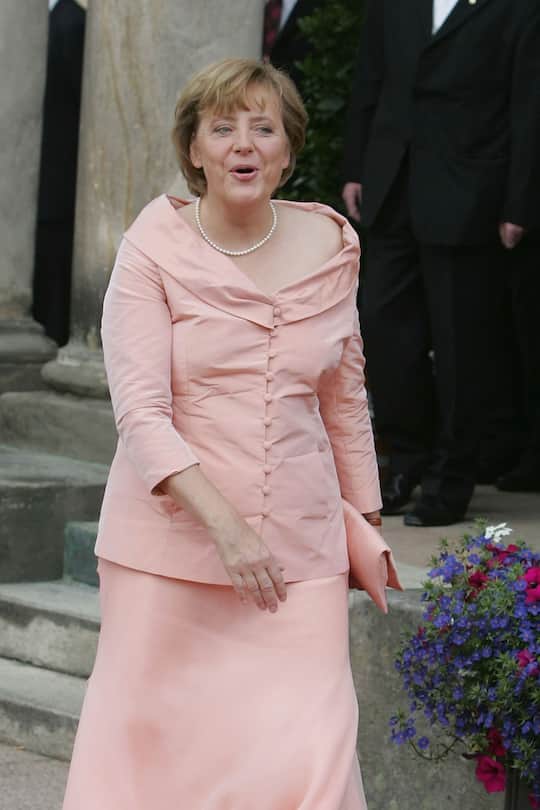 BAYREUTH, GERMANY - JULY 25: Angela Merkel, leader of Germany's Christian Democratic Union (CDU) arrives for the opening performance of Richard Wagner's "Tristan and Isolde", on the first day of the 94th Richard Wagner Festival July 25, 2005 in Bayreuth, Germany. (Photo by Ralph Orlowski/Getty Images)