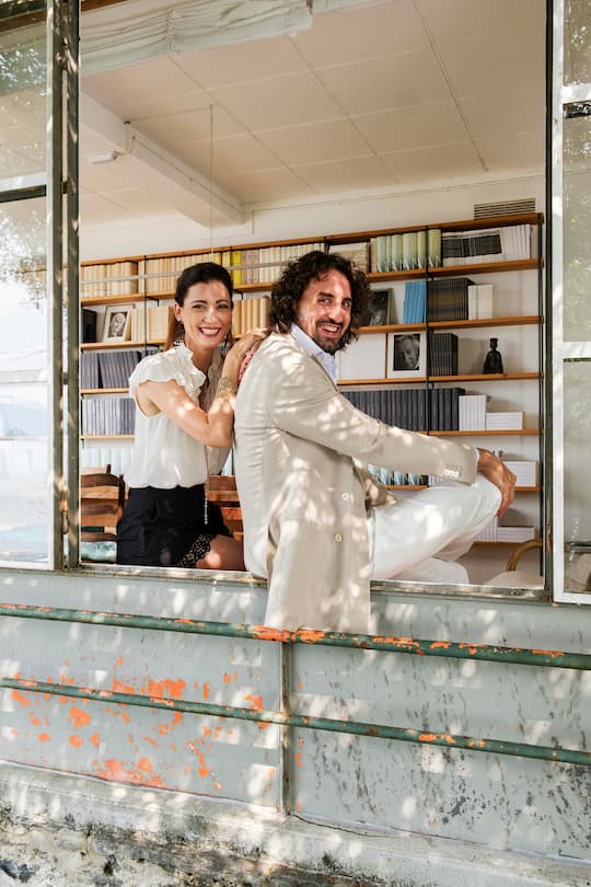Schweizer Illustrierte, Raphael Brunschwig, CEO Film Festival Locarno, Maria Victoria Brunschwig, Fondazione Eranos, Ascona Raphael Brunschwig und seine Frau Maria-Victoria Haas, fotografiert in der Eranos Foundation in Ascona
