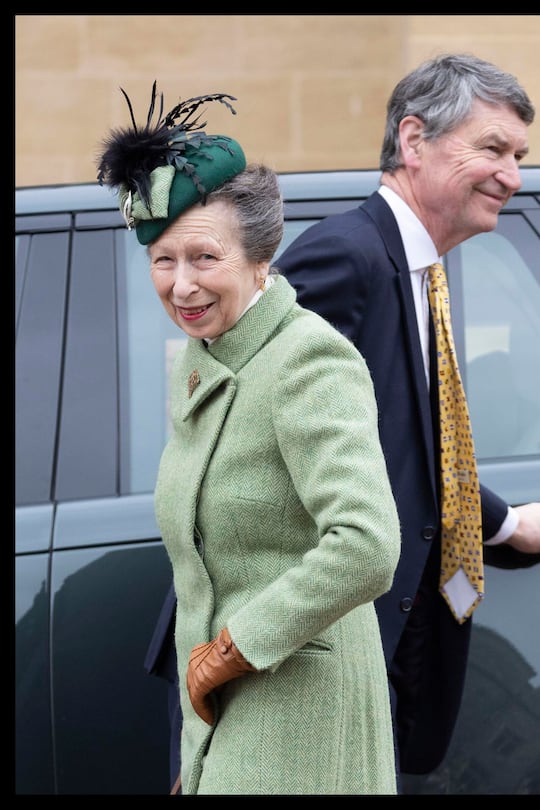 31/03/2024. Windsor , United Kingdom. Princess Anne and Tim Lawrence arriving at the Easter Sunday church service at St.Georges Chapel, Windsor Castle, United Kingdom. Picture by Stephen Lock Zuzuordnender Autorenvermerk: OHWOW Copyright: OHWOW Medien GmbH â www.ohwow.de Kontakt: info@ohwow.de Telefon: +49 (0)30 516958590