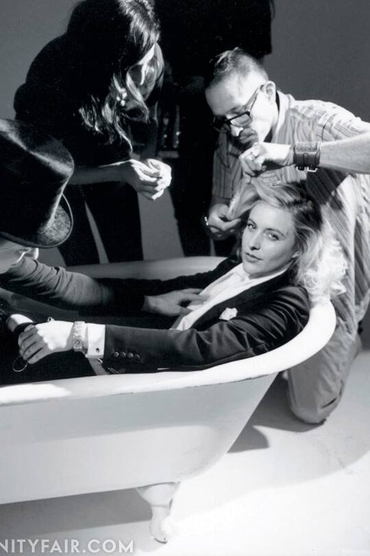Vanity Fair Hollywood Portfolio 2013: behind the scences Greta Gerwig