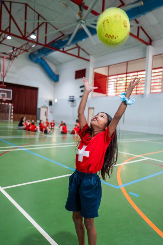 <p>Holland, Deutschland, Indonesien: Rumi (6) wächst mit vielen Sprachen auf – ihre Eltern sind froh, dass sie hier den Europabezug behält und sich so mit ihren Grosseltern auf Deutsch unterhalten kann.</p>