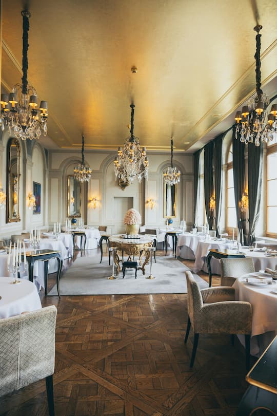 Perfektion ist das Ziel: das klassisch-elegante «Cheval Blanc» im Basler Grandhotel Les Trois Rois.