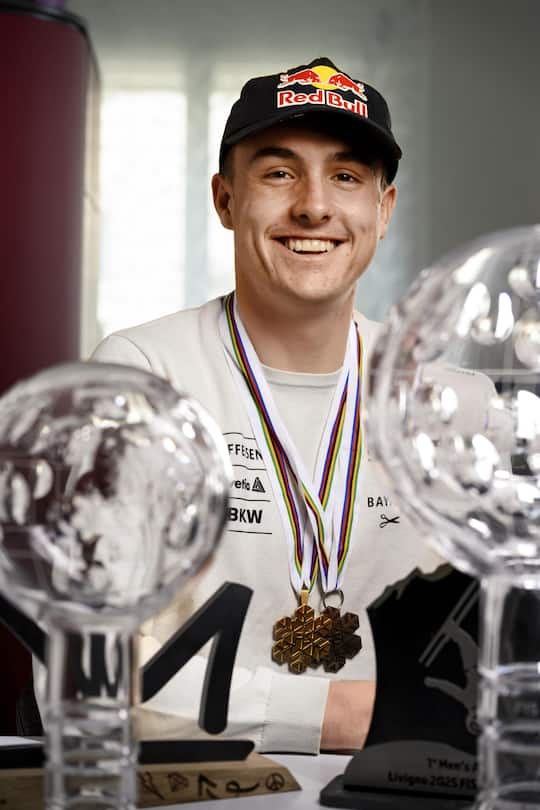 <p>Gold und Bronze:In St. Moritz holte Roth Gold und zusammen mit Pirmin Wenger und Lina Kozomara im Aerials-Mixed den dritten Platz.</p>