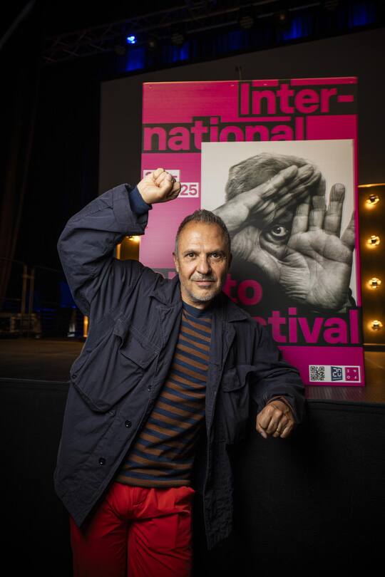 <p>Er gilt als einer der einflussreichsten Porträtfotografen unserer Zeit: Platon Antoniou an der Eröffnung des International Photo Festival Olten.</p>