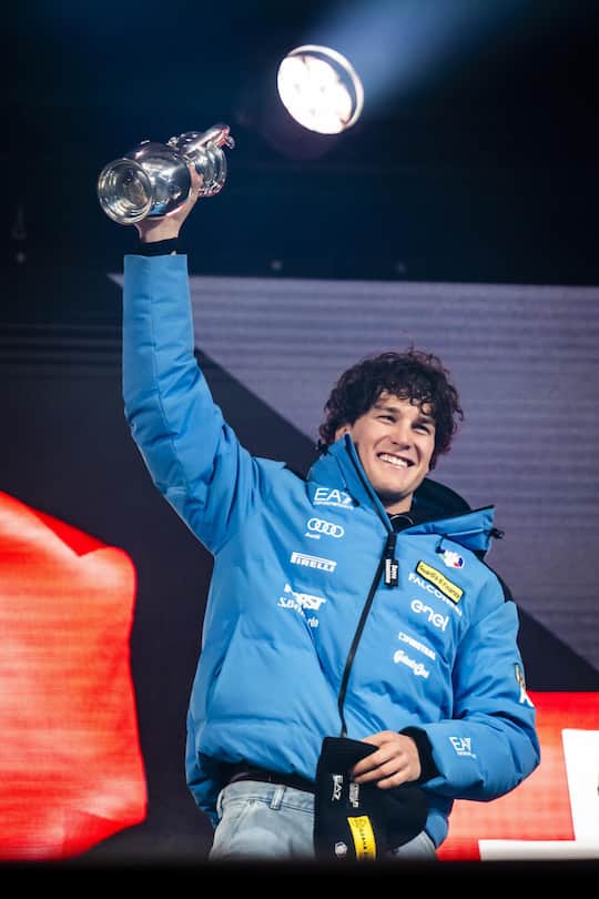 <p>Sieger im Super-G und Sieger der Herzen: Giovanni Franzoni aus Manerba del Garda gewann den Super-G und wurde Dritter in der Abfahrt.</p>