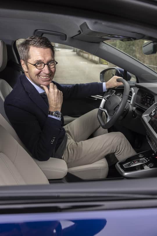 Ein Verfechter der E-Mobilität – aber bei Peter Grünenfelder dürfen (Modell)-Autos auch noch «Brumm, brumm» machen.