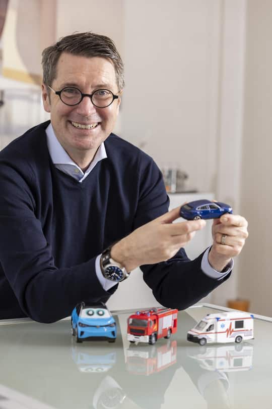 Auto-Schweiz-Präsident Peter Grünenfelder fährt als Dienstwagen den elektrischen Audi Q4 E-Tron.