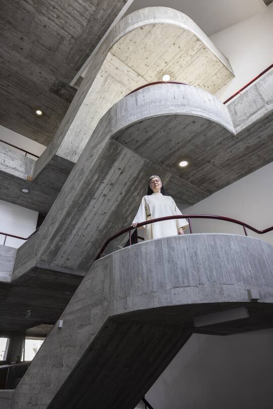 Eine der höchsten Ordensfrauen der Schweiz im Kloster von Ilanz GR. Annemarie Müller lebt hier mit 65 anderen Schwestern.