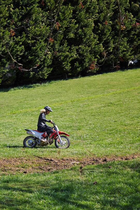 Jolanda in North Carolina Hair and Make up: Veronika Rabova Mountainbike März 2020 kurz vor dem Lockdown in den USA bei Ihrem Freund in Ashville, North Carolina, USA.