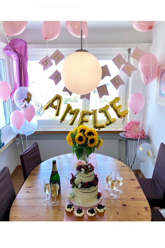 Alexandra Maurer Geburitisch