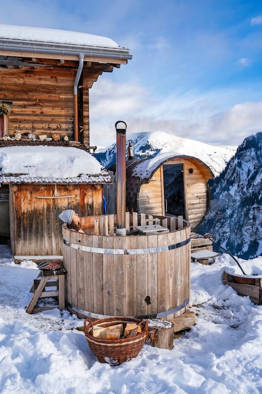 Schneeschuhlaufen mit anschliessendem Bad im Hot-Pot in der Camana in Thalkirch