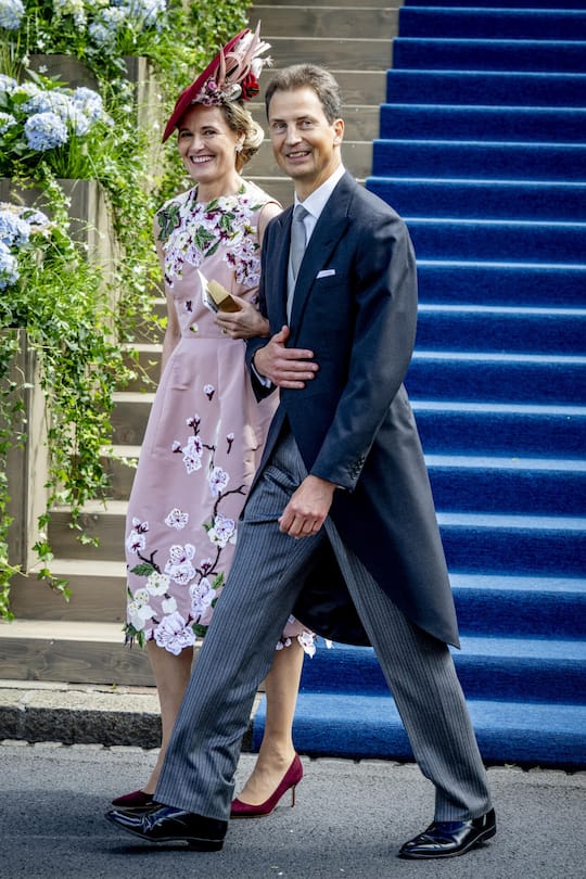 <p>Stolze Brauteltern: Erbprinz Alois von und zu Liechtenstein mit seiner Gattin Sophie.</p>