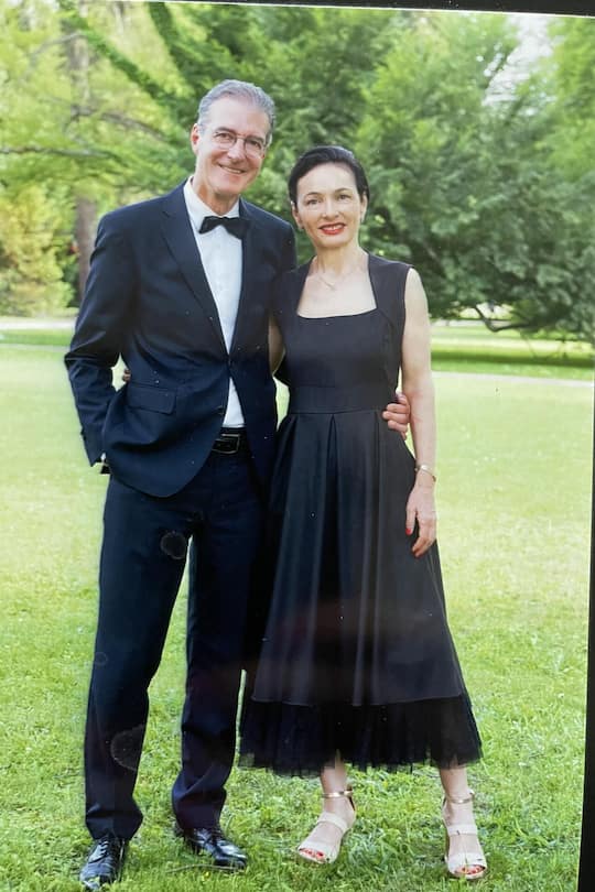 <p>Mein Ehemann: Andreas Binder und ich heirateten 1982. Wir haben eine gute Zeit miteinander.</p>