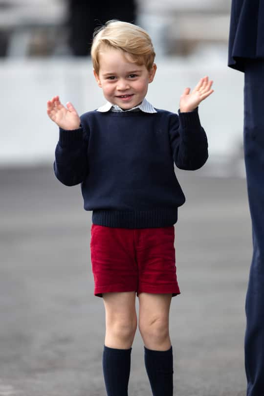 VICTORIA, BC - OCTOBER 01: (NO UK SALES FOR 28 DAYS) Prince George of Cambridge departs Victoria on October 1, 2016 in Victoria, Canada. (Photo by Pool/Sam Hussein/WireImage)