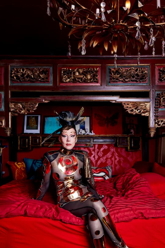 Susanne Bartsch at her Chelsea Hotel apartement in NYC Susanne Bartsch ©Peter Lueders