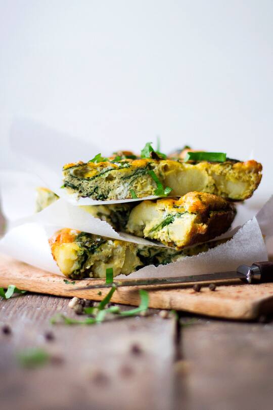 Kartoffelfrittata mit Bärlauch und Spinat