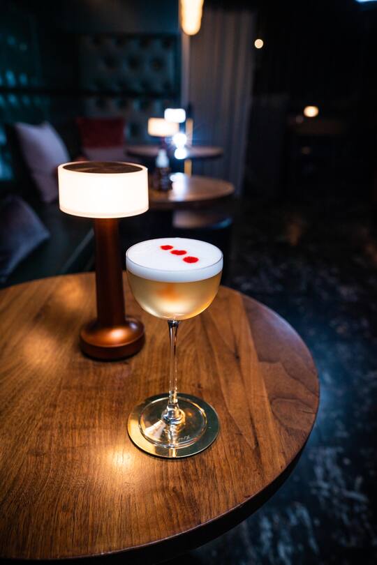 Foto: Joseph Khakshouri 07.12.2023 Weinachts Drinks 2023! Barkeeperin Sarah Madritsch in Caminadaâs IGNIV Zürich (ZH)