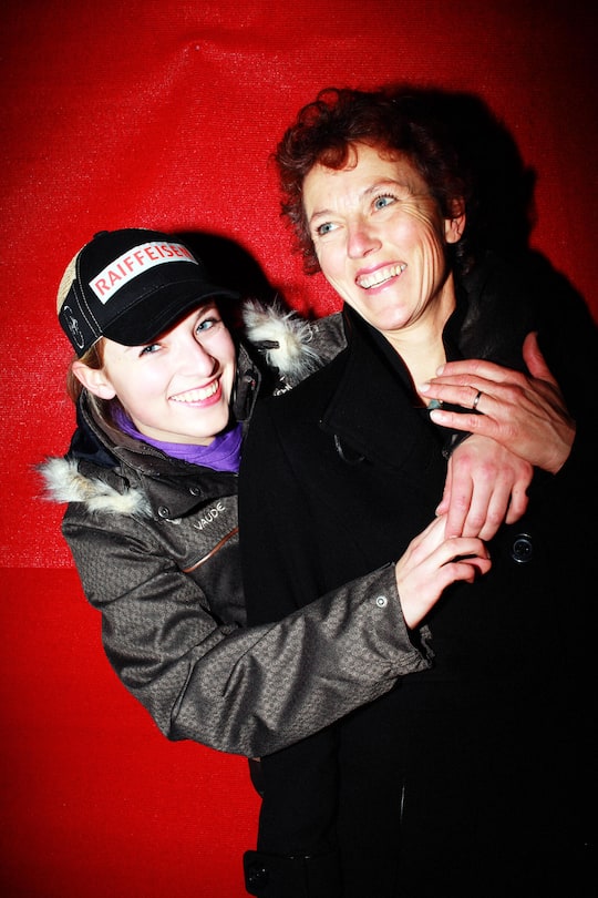 Schweizer Skirennfahrerin Lara Gut mit ihrer Mutter.